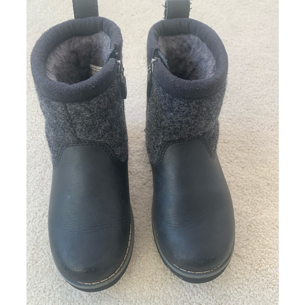 *UGG* Brand new, never worn Toddler boys Ugg boots